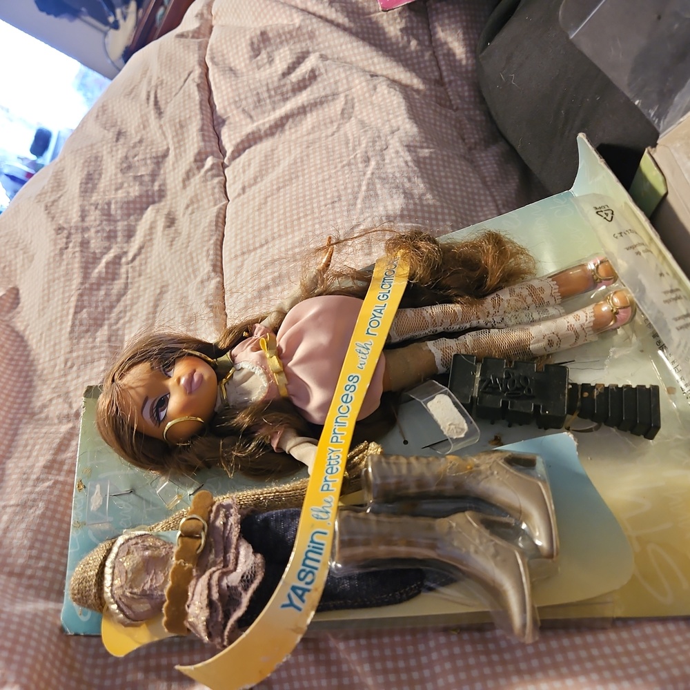 BRATZ PARTY jasmine